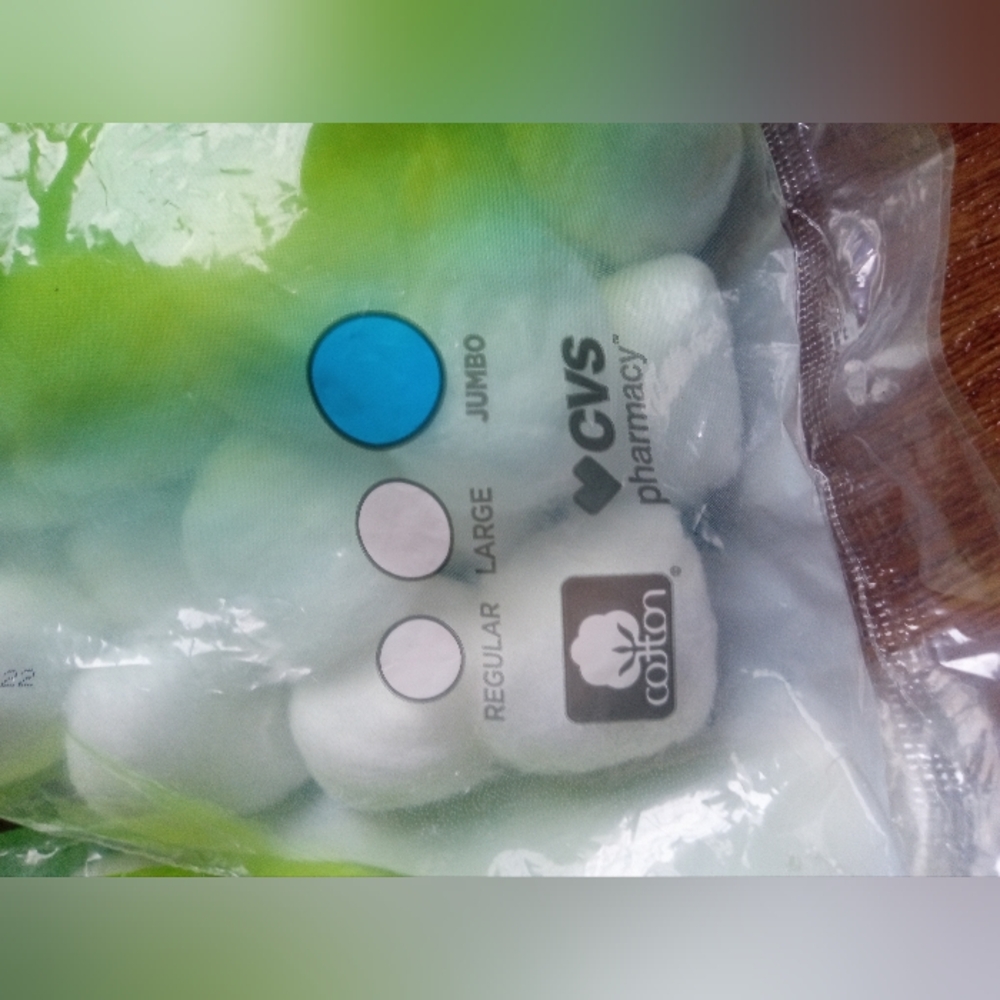 Beauty 360 Jumbo Cotton Balls - Green and White - Picture 4 of 8